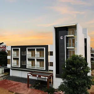  Hotel Lexus